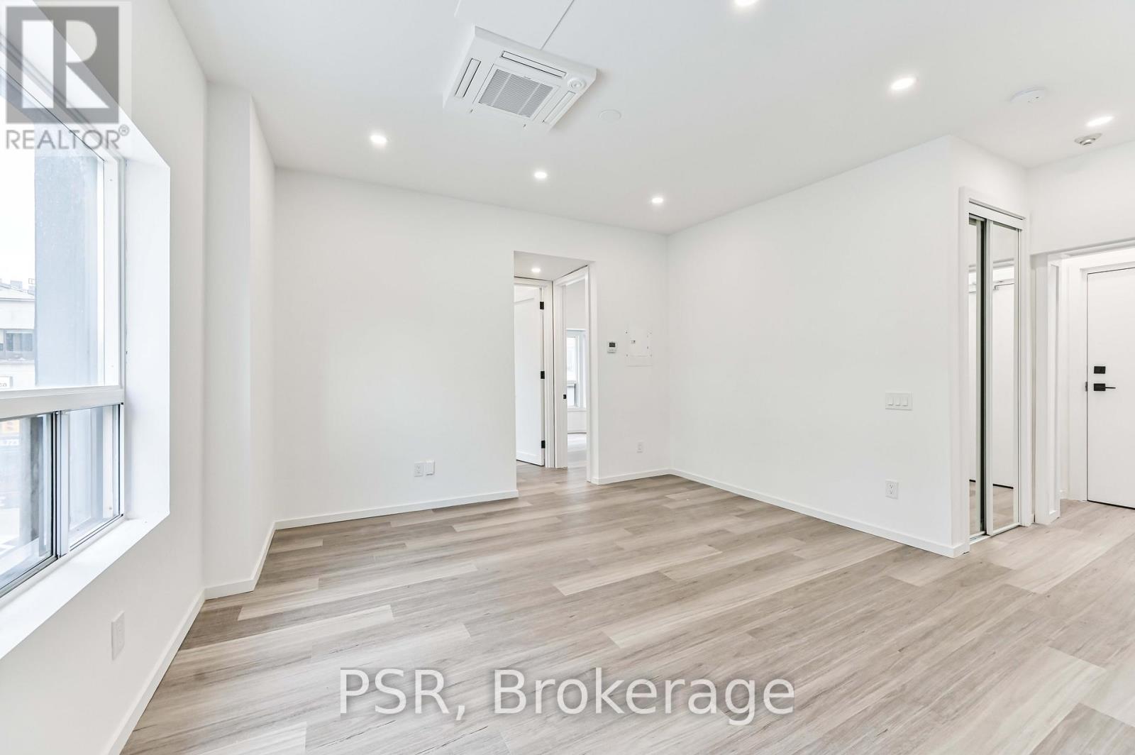 Ph302 - 1989 Yonge Street, Toronto, Ontario  M4S 1Z8 - Photo 4 - C12527800