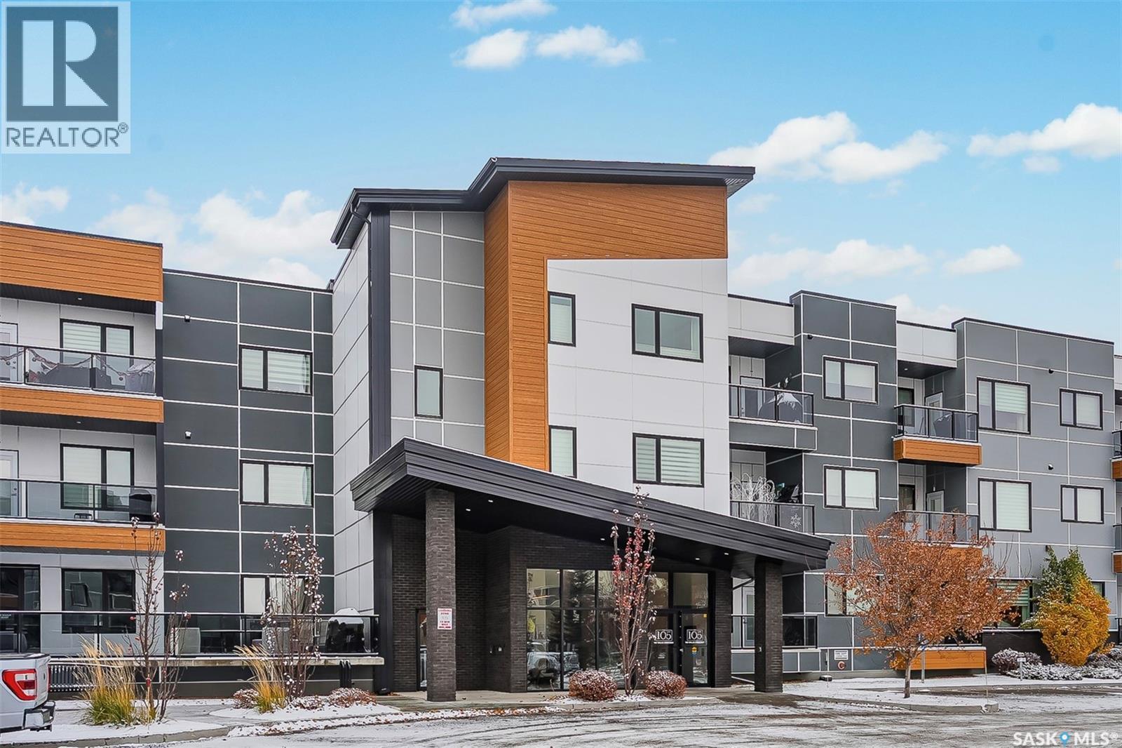 300 105 Willis Crescent, Saskatoon, Saskatchewan  S7T 0Z3 - Photo 2 - SK023724