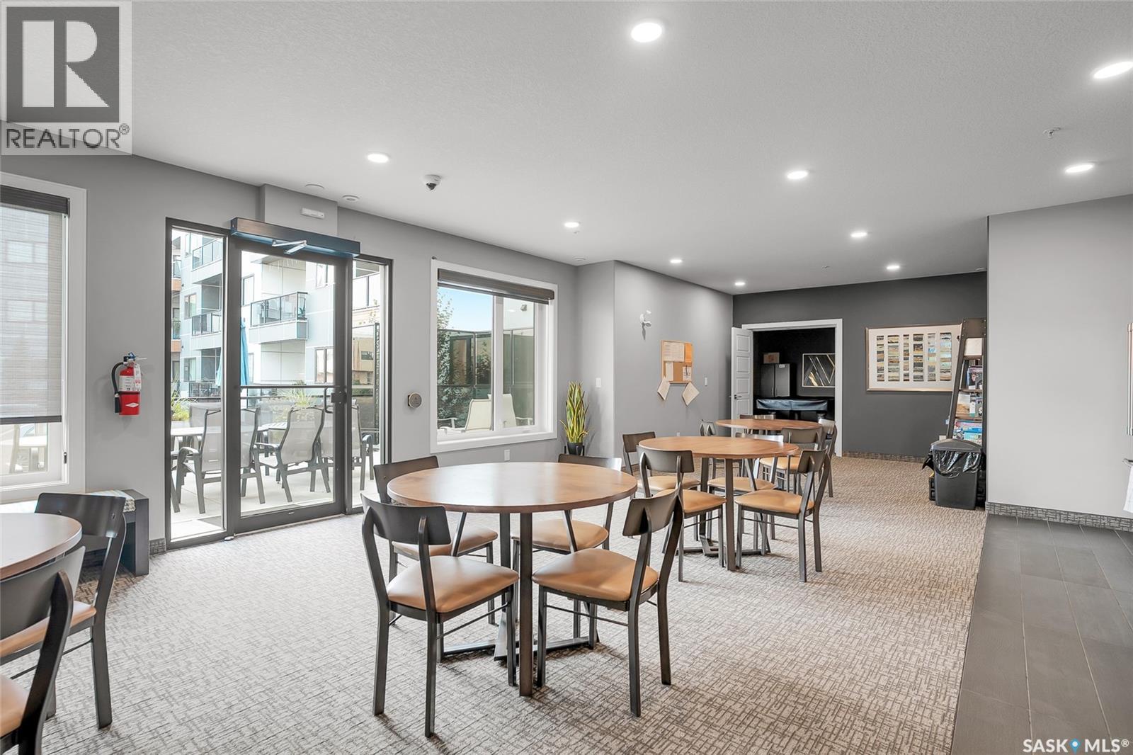 300 105 Willis Crescent, Saskatoon, Saskatchewan  S7T 0Z3 - Photo 33 - SK023724