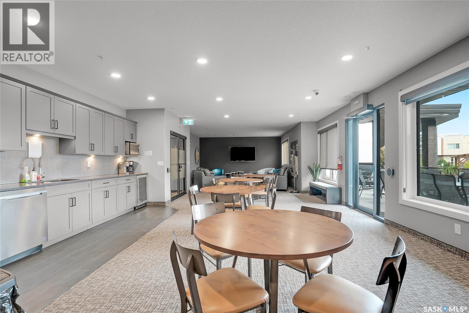 300 105 Willis Crescent, Saskatoon, Saskatchewan  S7T 0Z3 - Photo 35 - SK023724