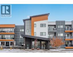 300 105 Willis CRESCENT Stonebridge