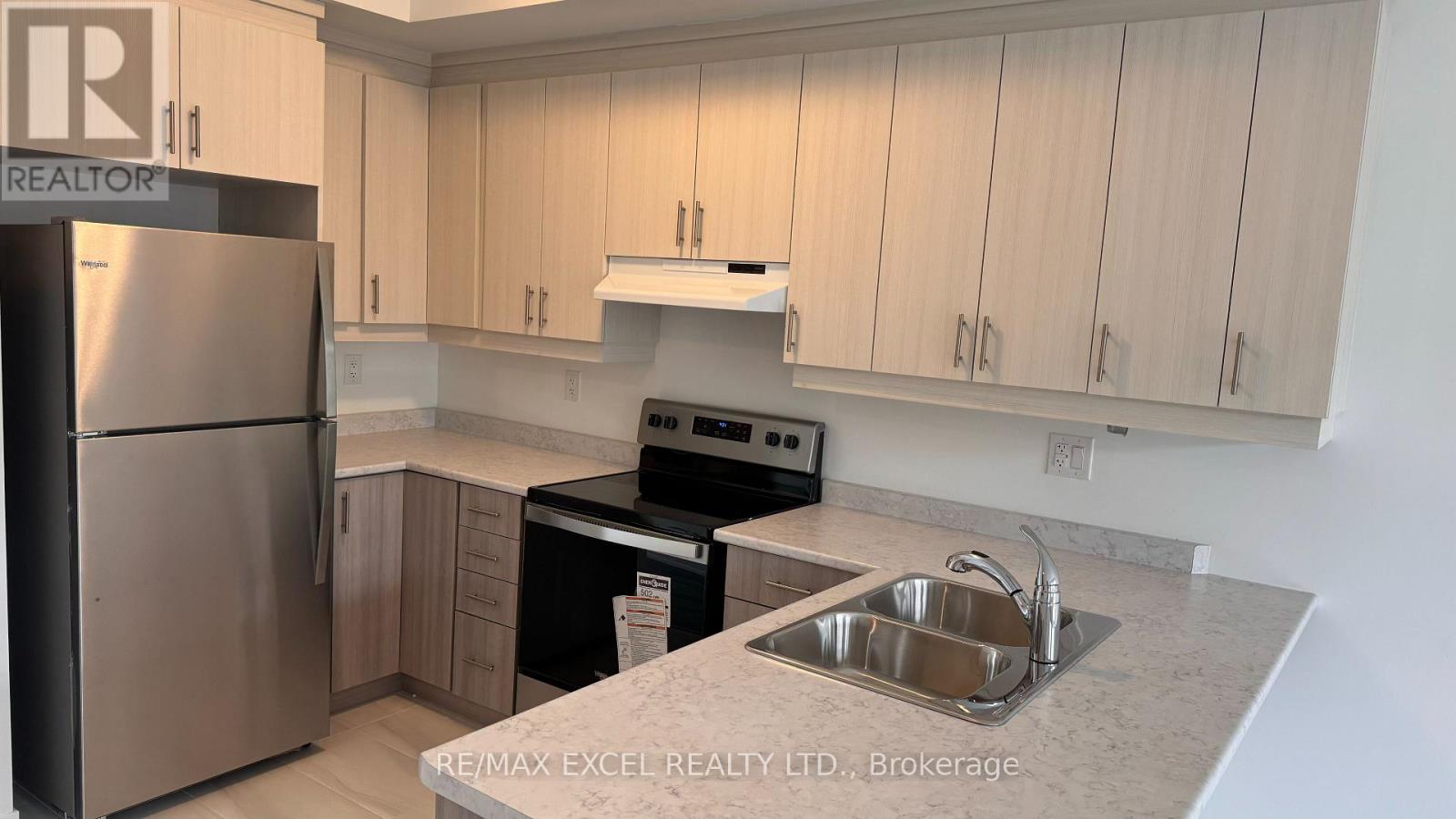 783 Stanstead Path, Oshawa, Ontario  L1K 3G4 - Photo 4 - E12527814