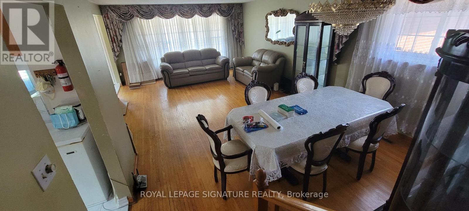 235 Danzig Street, Toronto, Ontario  M1E 2L5 - Photo 3 - E12527886
