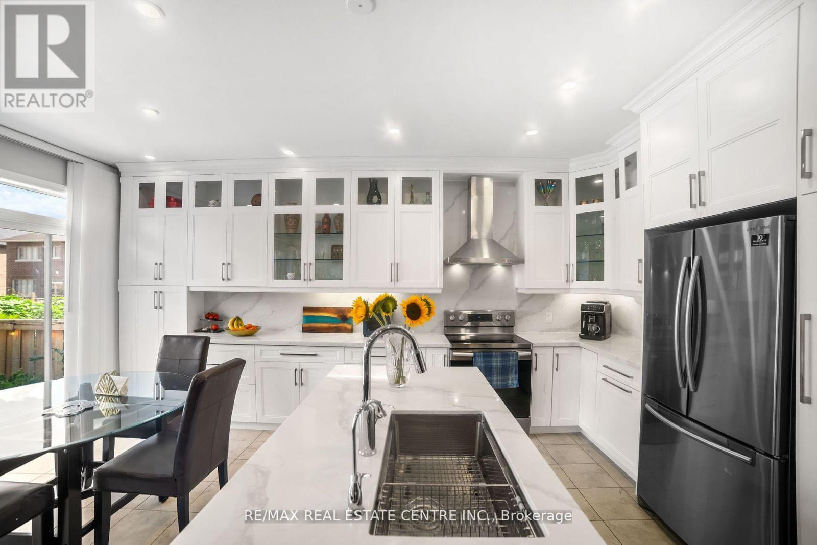 1106 Cactus Crescent, Pickering, Ontario  L1X 0G9 - Photo 7 - E12527938