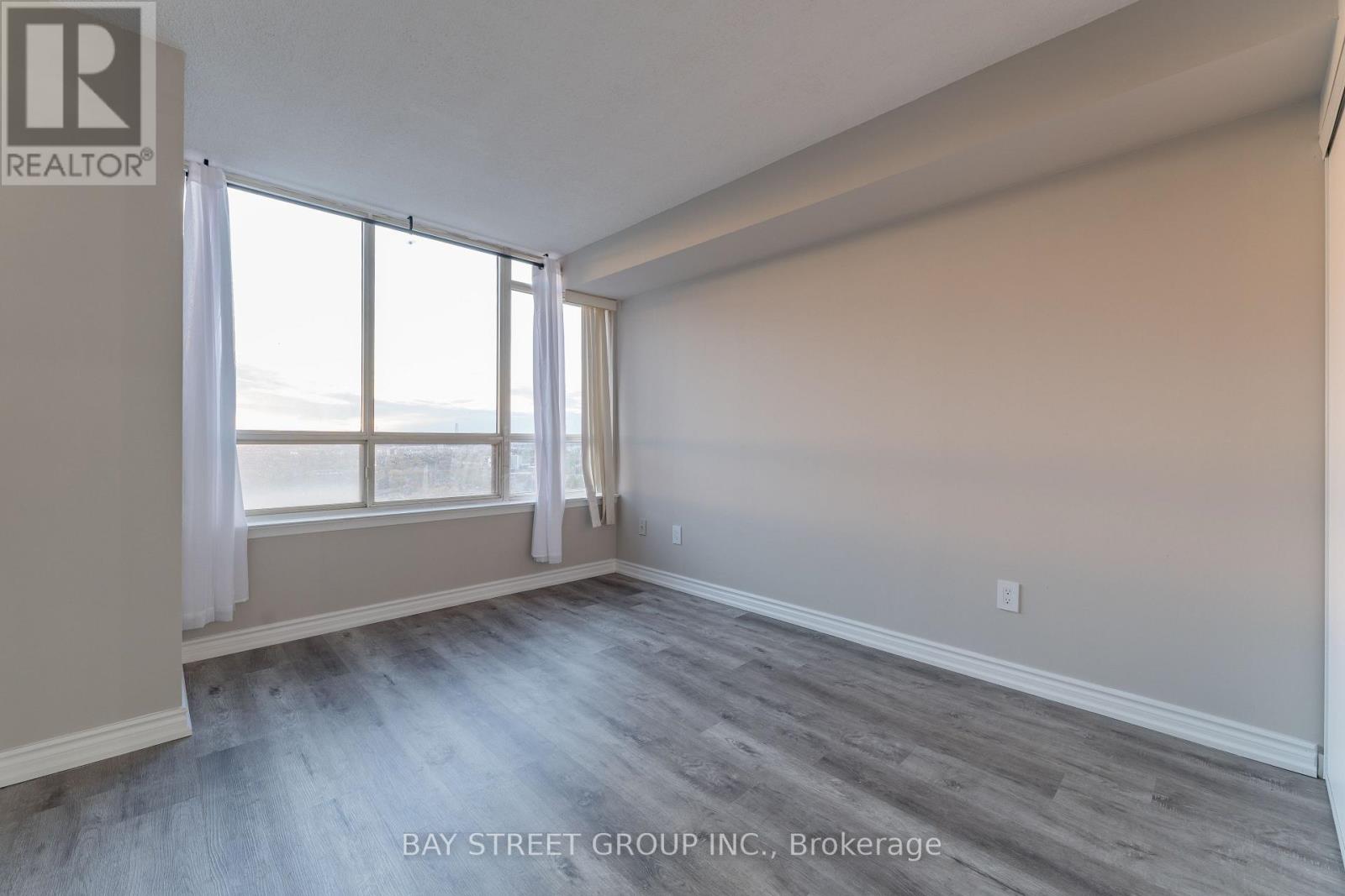 2015 - 5 Greystone Walk Drive, Toronto, Ontario  M1K 5J5 - Photo 11 - E12527964