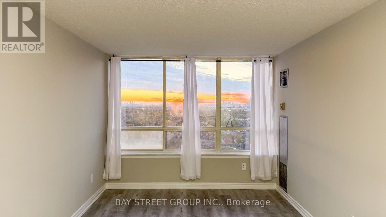 2015 - 5 Greystone Walk Drive, Toronto, Ontario  M1K 5J5 - Photo 17 - E12527964