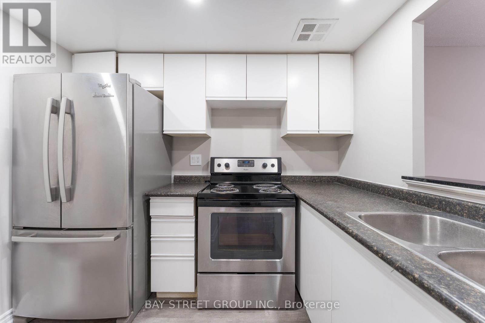 2015 - 5 Greystone Walk Drive, Toronto, Ontario  M1K 5J5 - Photo 4 - E12527964