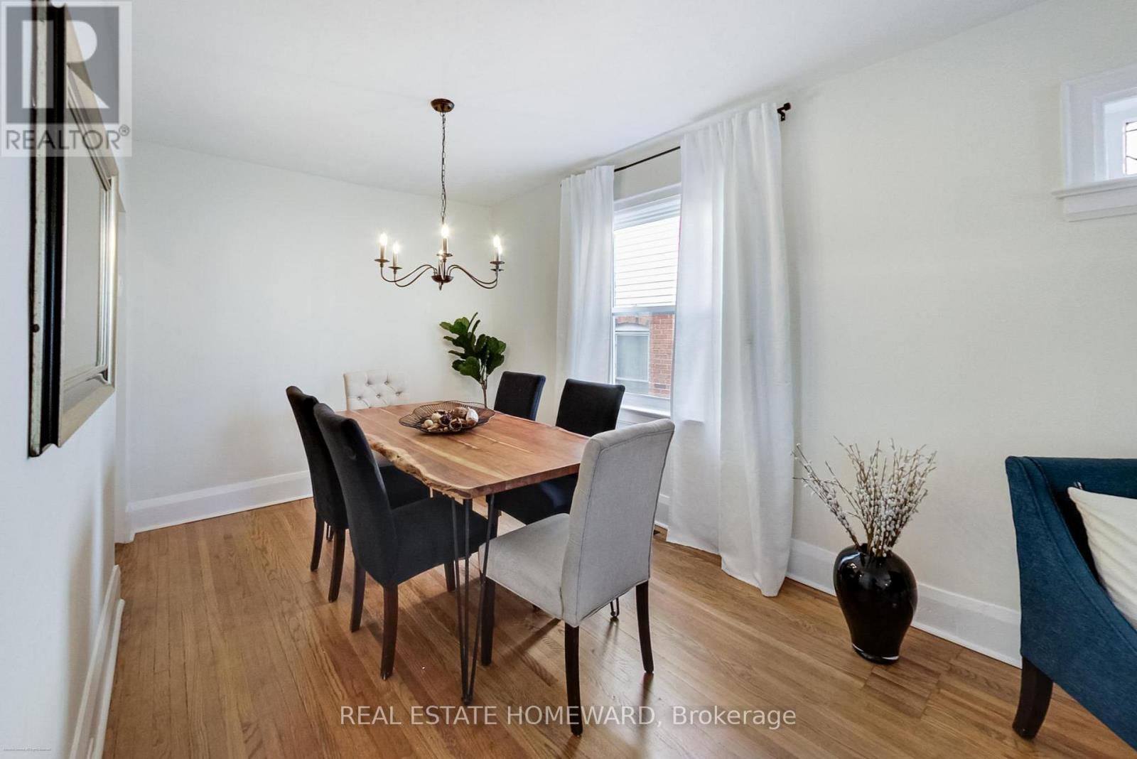 255 Westlake Avenue, Toronto, Ontario  M4C 4T3 - Photo 10 - E12527992