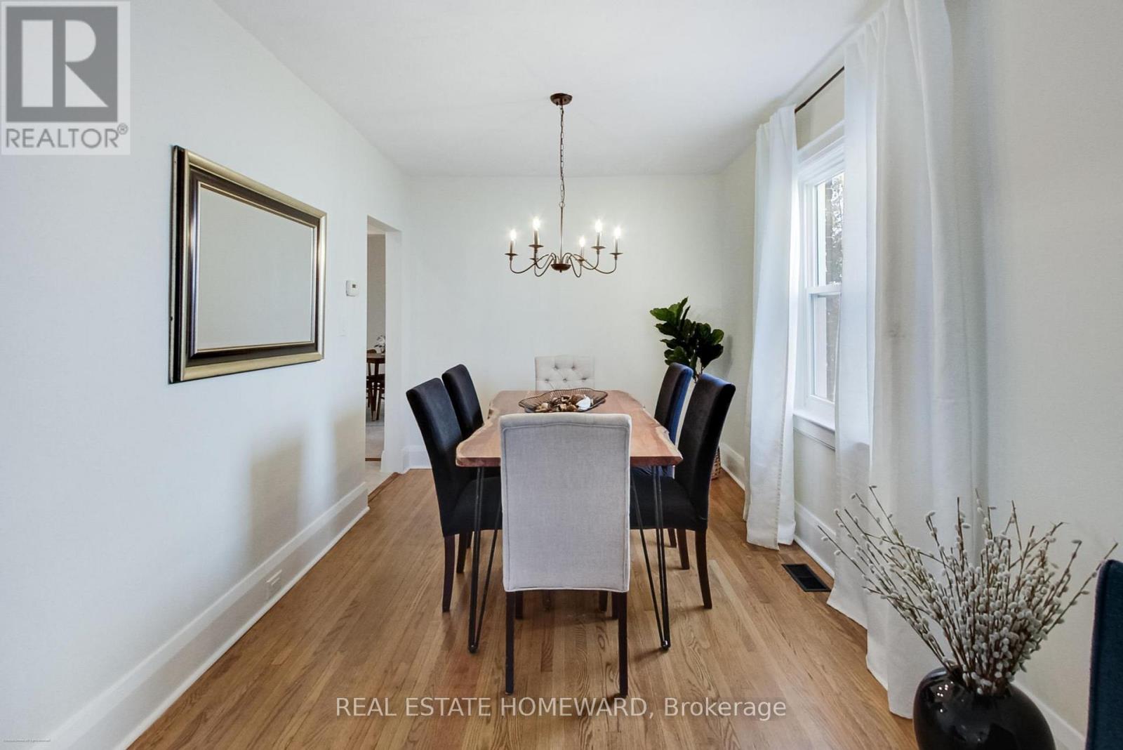 255 Westlake Avenue, Toronto, Ontario  M4C 4T3 - Photo 11 - E12527992