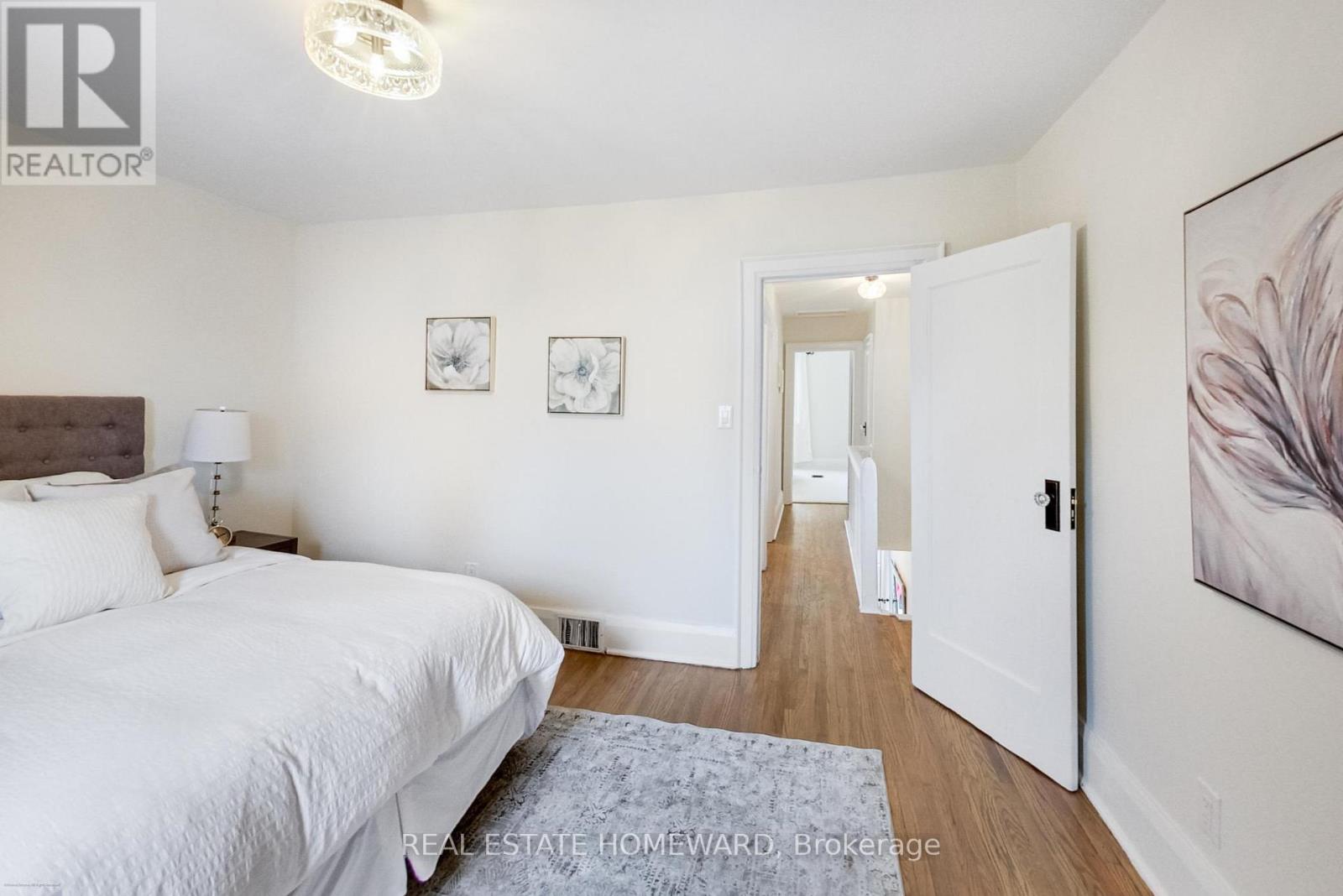 255 Westlake Avenue, Toronto, Ontario  M4C 4T3 - Photo 17 - E12527992