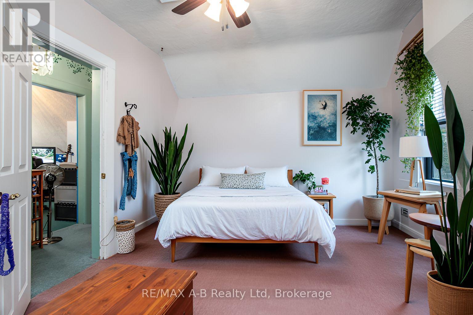 48 Franklin Drive, Stratford, Ontario N5A 5P2 - Photo 14 - X12442881