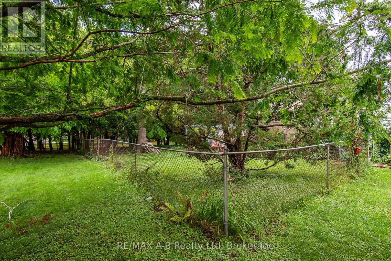 48 Franklin Drive, Stratford, Ontario N5A 5P2 - Photo 26 - X12442881