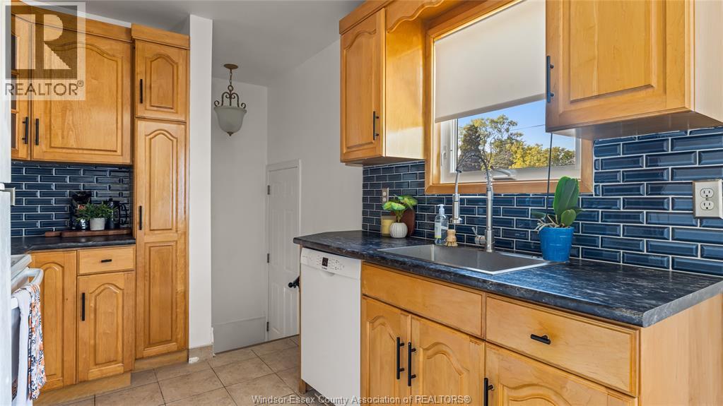 3145 Academy, Windsor, Ontario  N9E 2H5 - Photo 11 - 25028430