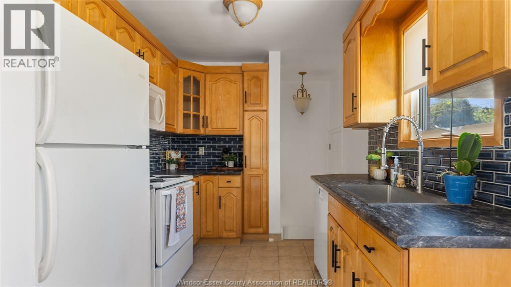 3145 Academy, Windsor, Ontario  N9E 2H5 - Photo 12 - 25028430