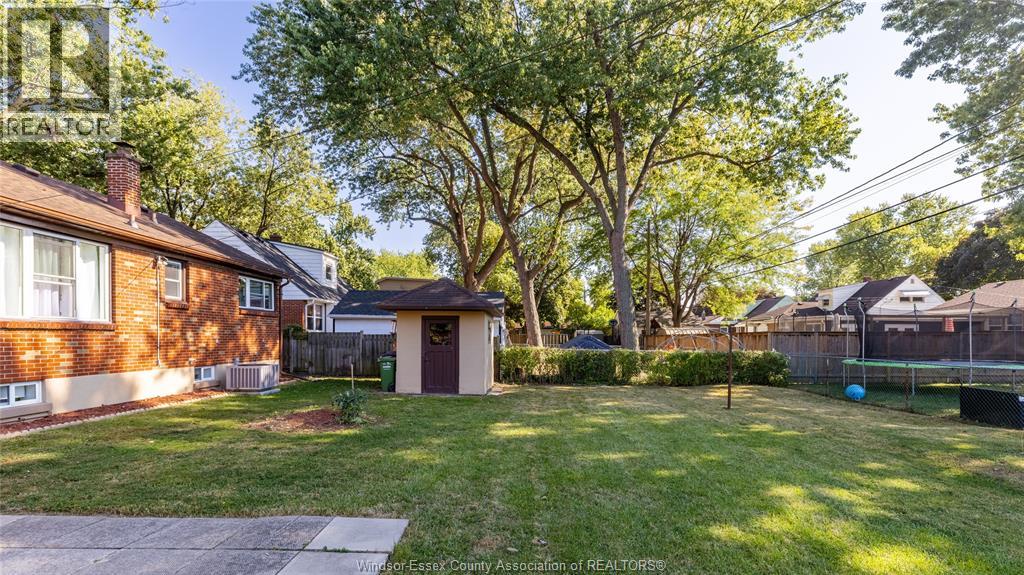 3145 Academy, Windsor, Ontario  N9E 2H5 - Photo 30 - 25028430