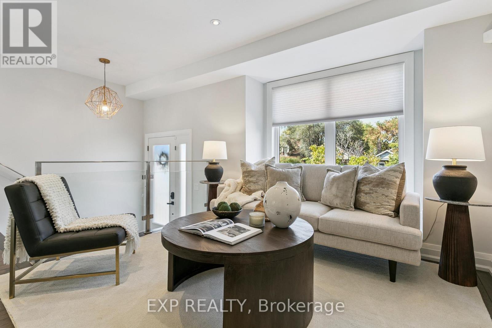 105 Twenty Second Street, Toronto, Ontario  M8V 3M5 - Photo 6 - W12486251