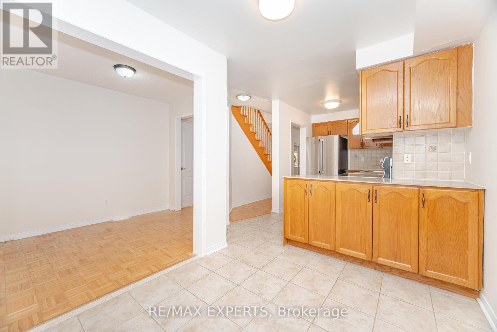 9 Marathon Avenue, Vaughan, Ontario  L4K 5G9 - Photo 13 - N12527856