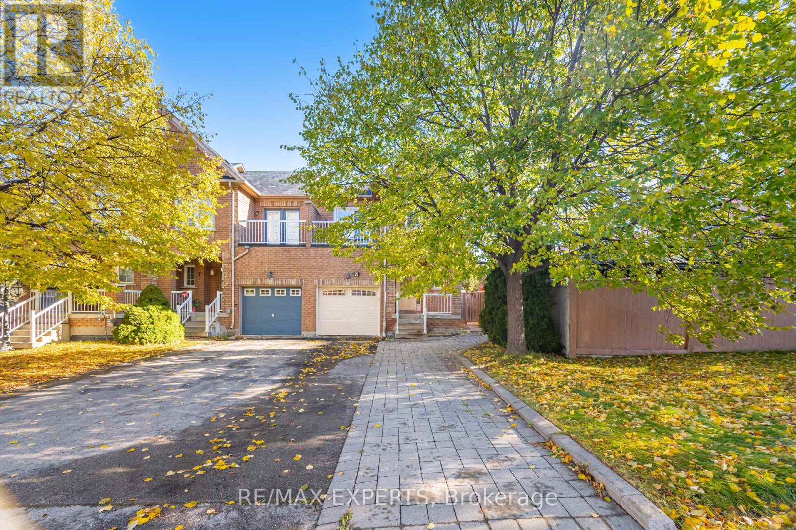 9 Marathon Avenue, Vaughan, Ontario  L4K 5G9 - Photo 4 - N12527856
