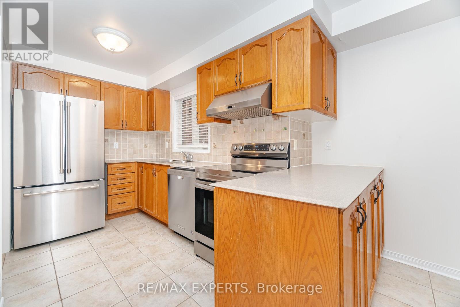 9 Marathon Avenue, Vaughan, Ontario  L4K 5G9 - Photo 8 - N12527856