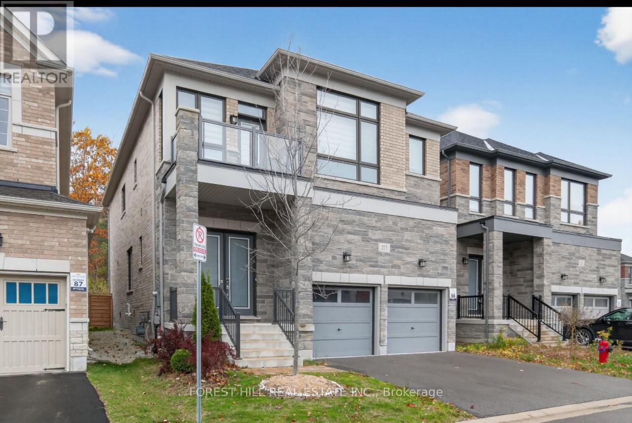 217 Sunset Vista Court, Aurora, Ontario  L4G 3Y1 - Photo 2 - N12527914