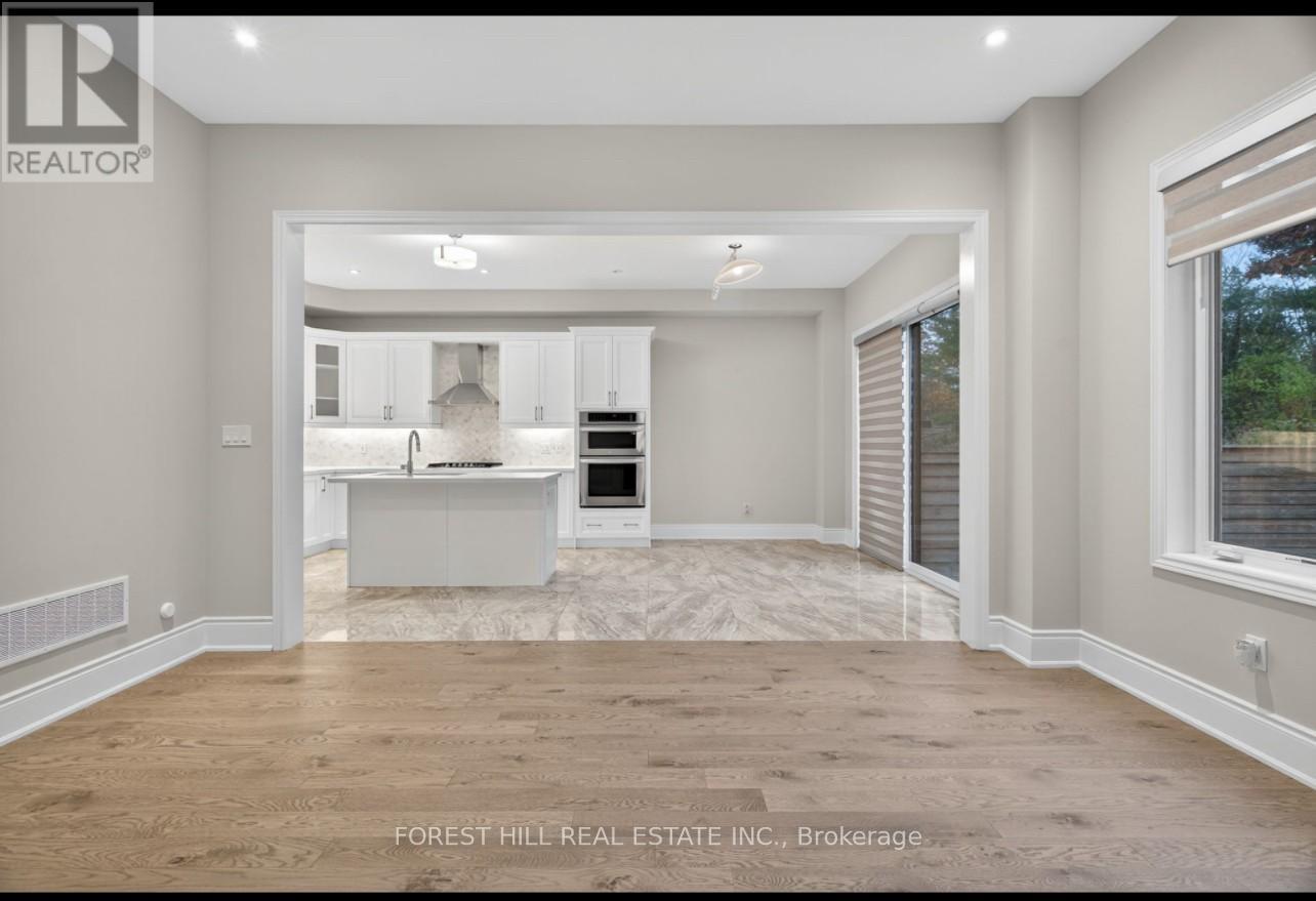 217 Sunset Vista Court, Aurora, Ontario  L4G 3Y1 - Photo 8 - N12527914