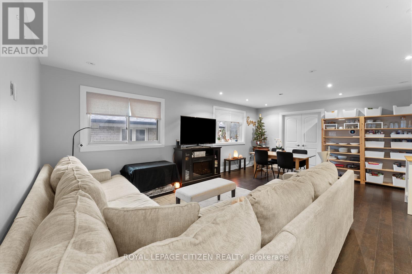 43 Railway Street, Vaughan, Ontario  L6A 1P7 - Photo 10 - N12527940