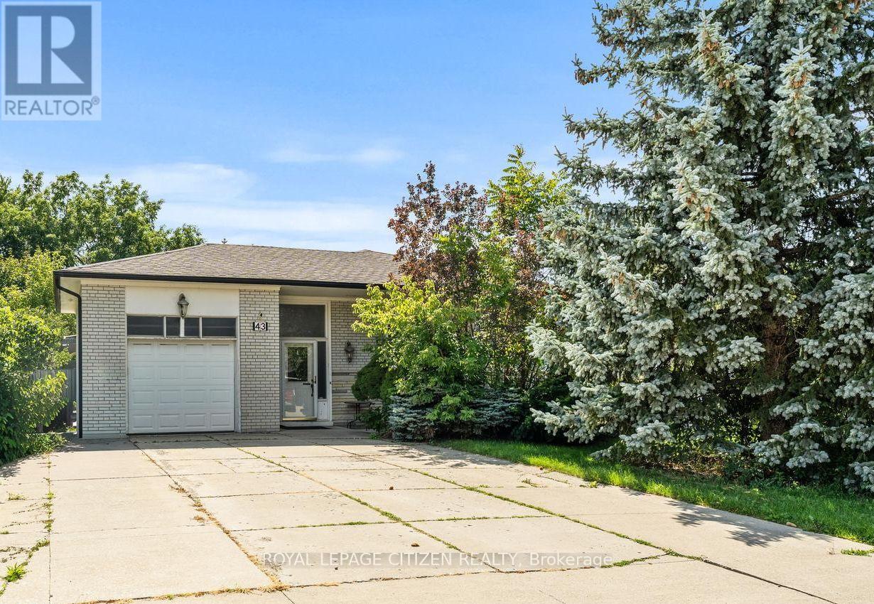 43 Railway Street, Vaughan, Ontario  L6A 1P7 - Photo 2 - N12527940