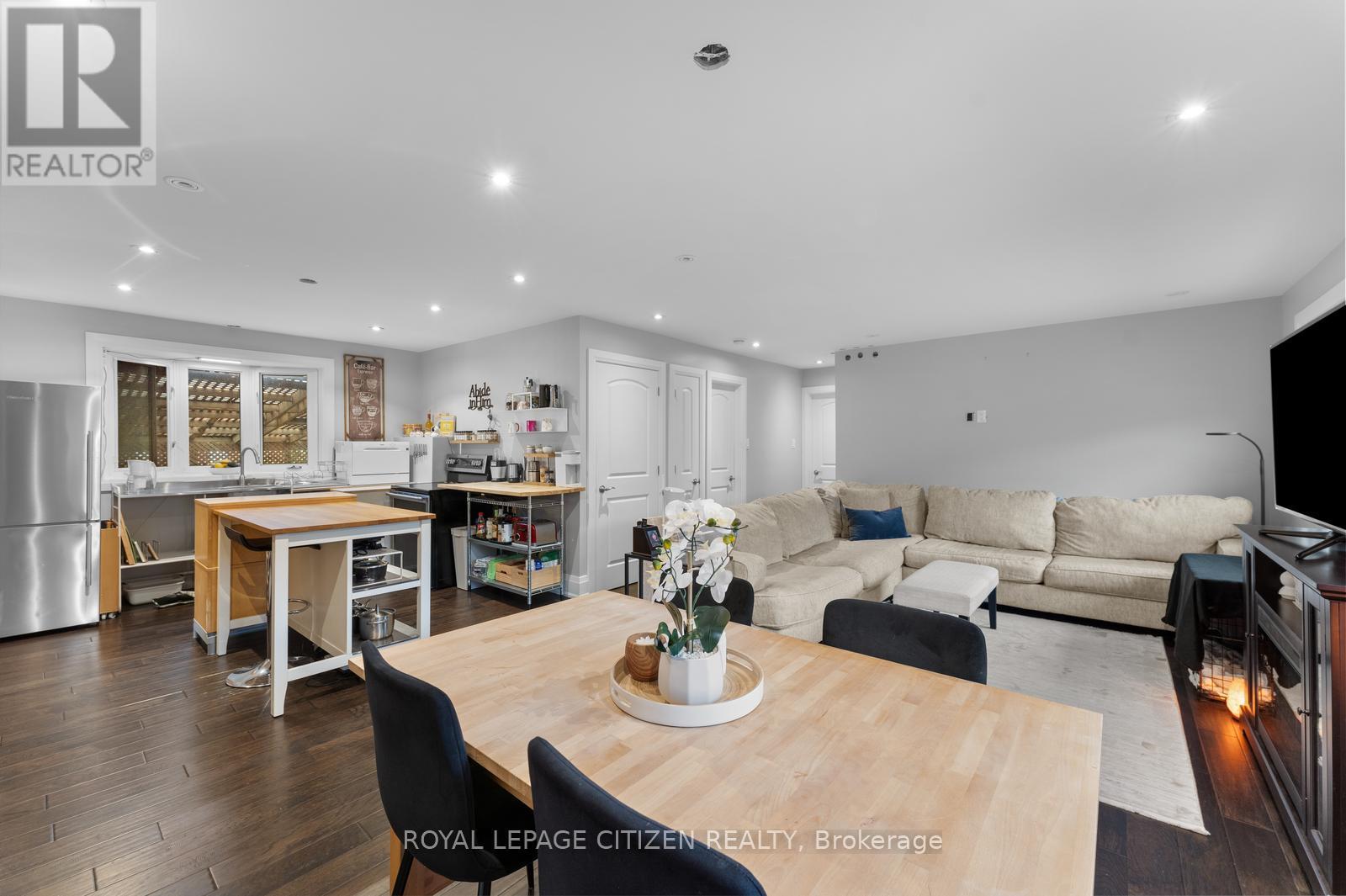 43 Railway Street, Vaughan, Ontario  L6A 1P7 - Photo 9 - N12527940