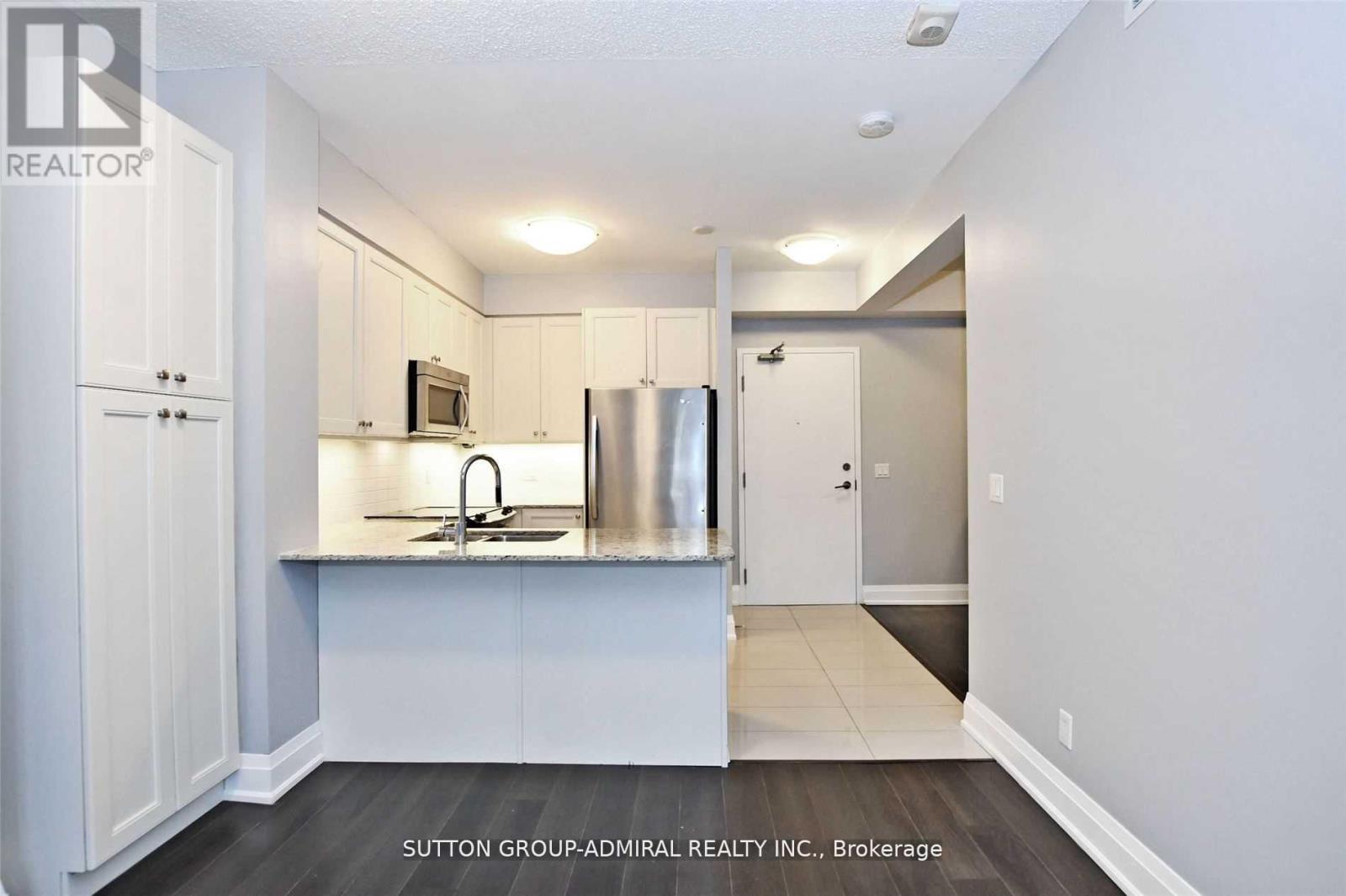 405 - 8302 Islington Avenue, Vaughan (Islington Woods), Ontario  L4L 0E6 - Photo 12 - N12528018