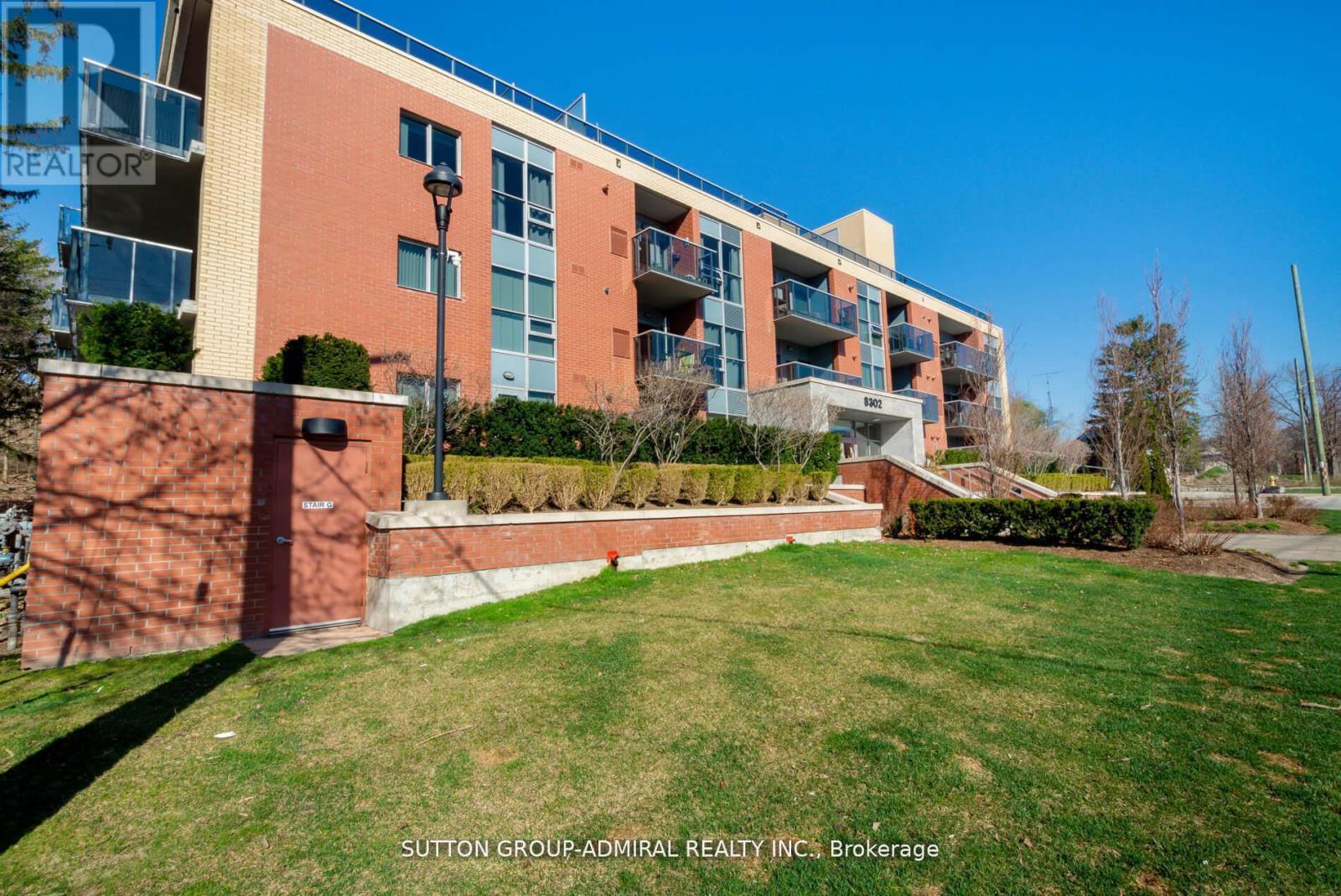 405 - 8302 Islington Avenue, Vaughan (Islington Woods), Ontario  L4L 0E6 - Photo 3 - N12528018