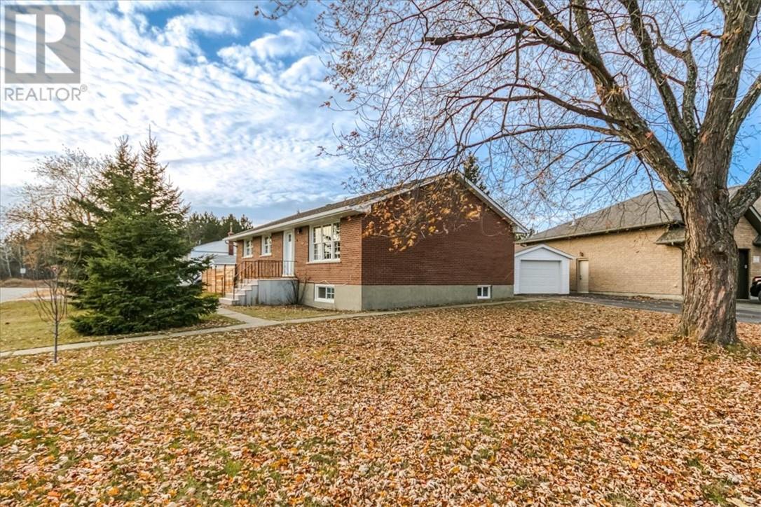 6 Cobalt Street, Falconbridge, Ontario  P0M 1S0 - Photo 3 - 2125590