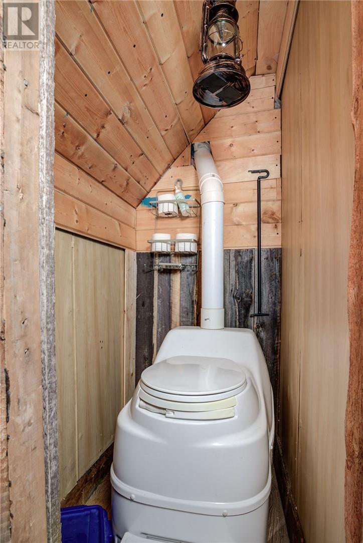 2231 Whispering Willows Road E, Azilda, Ontario  P0M 1B0 - Photo 10 - 2125567