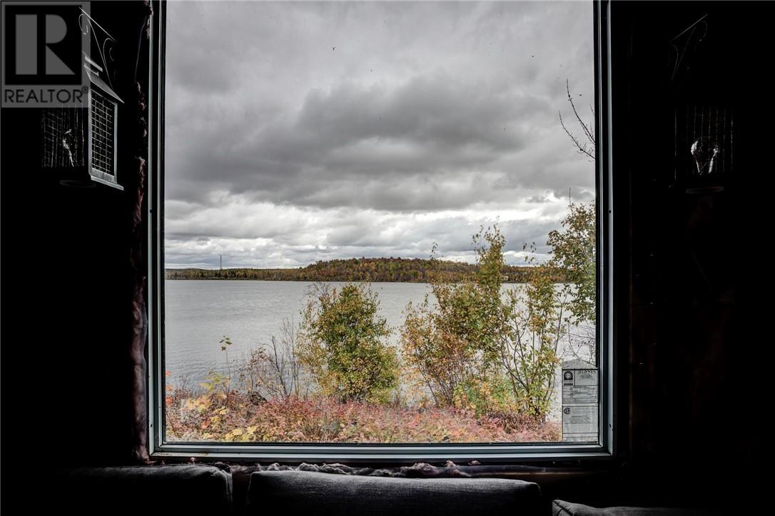 2231 Whispering Willows Road E, Azilda, Ontario  P0M 1B0 - Photo 6 - 2125567