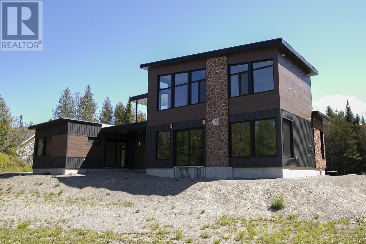 937 Sunnyside Beach Rd, Sault Ste. Marie, Ontario P6A 6K4 - Photo 8 - SM251277