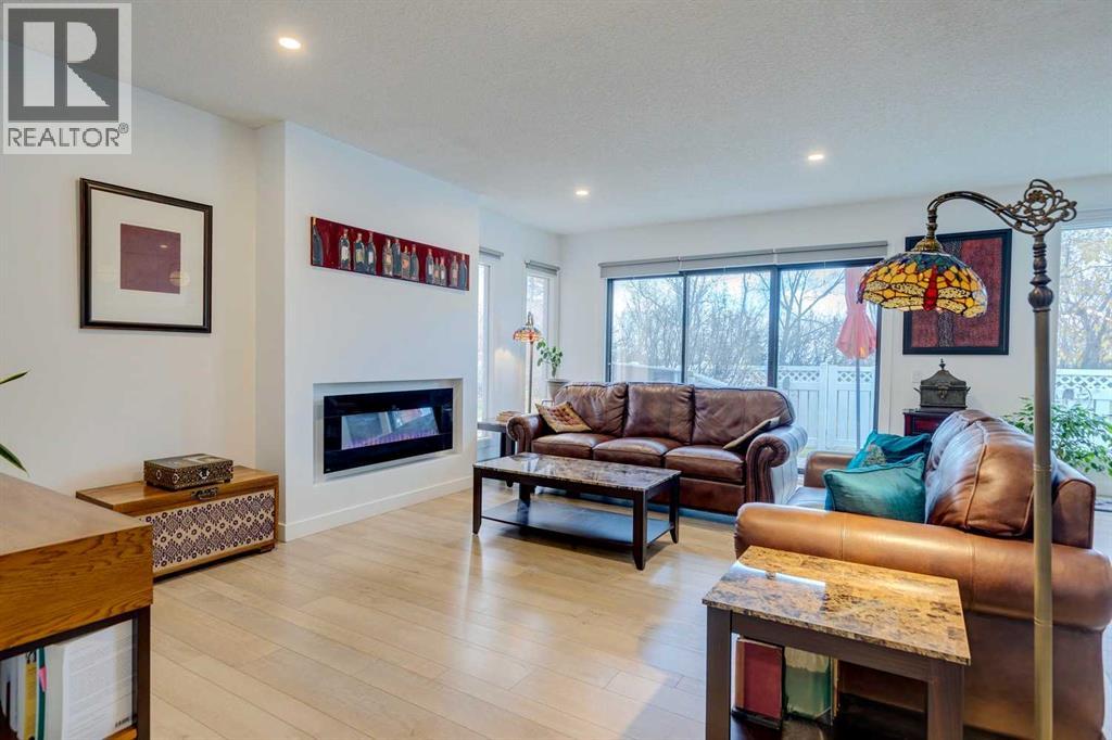 24 Wood Crescent Sw, Calgary, Alberta  T2W 4B6 - Photo 7 - A2267237