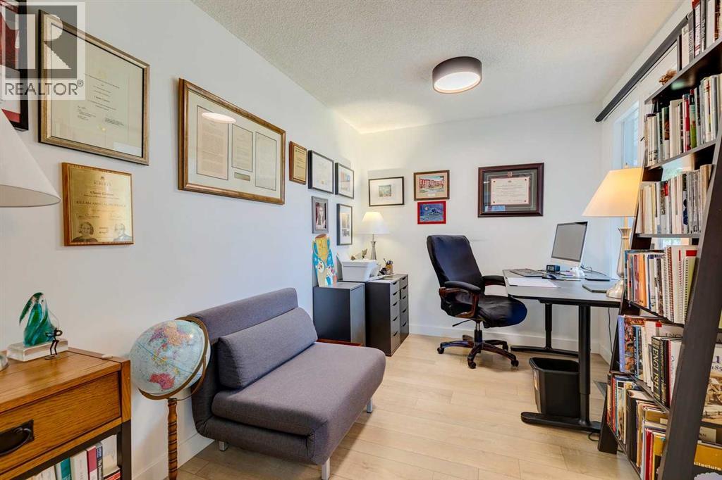 24 Wood Crescent Sw, Calgary, Alberta  T2W 4B6 - Photo 6 - A2267237