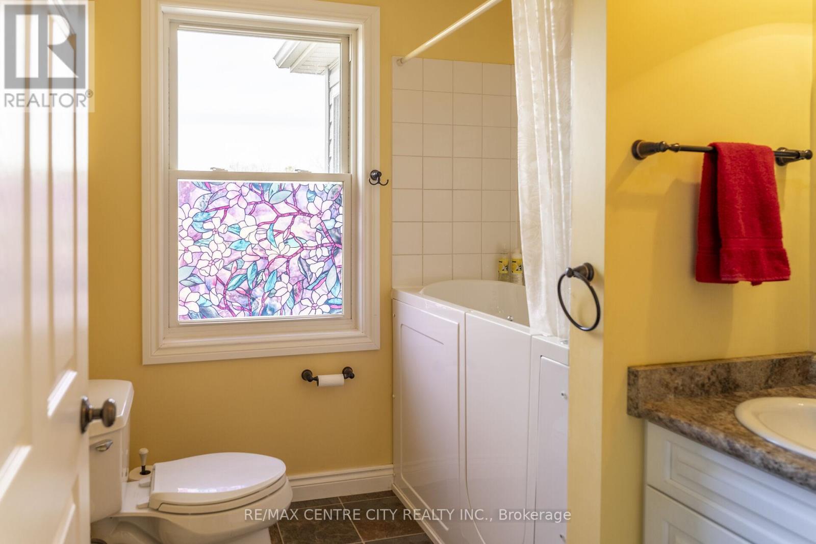 15859 Talbot Trail, Chatham-Kent, Ontario  N0L 1X0 - Photo 22 - X12528128