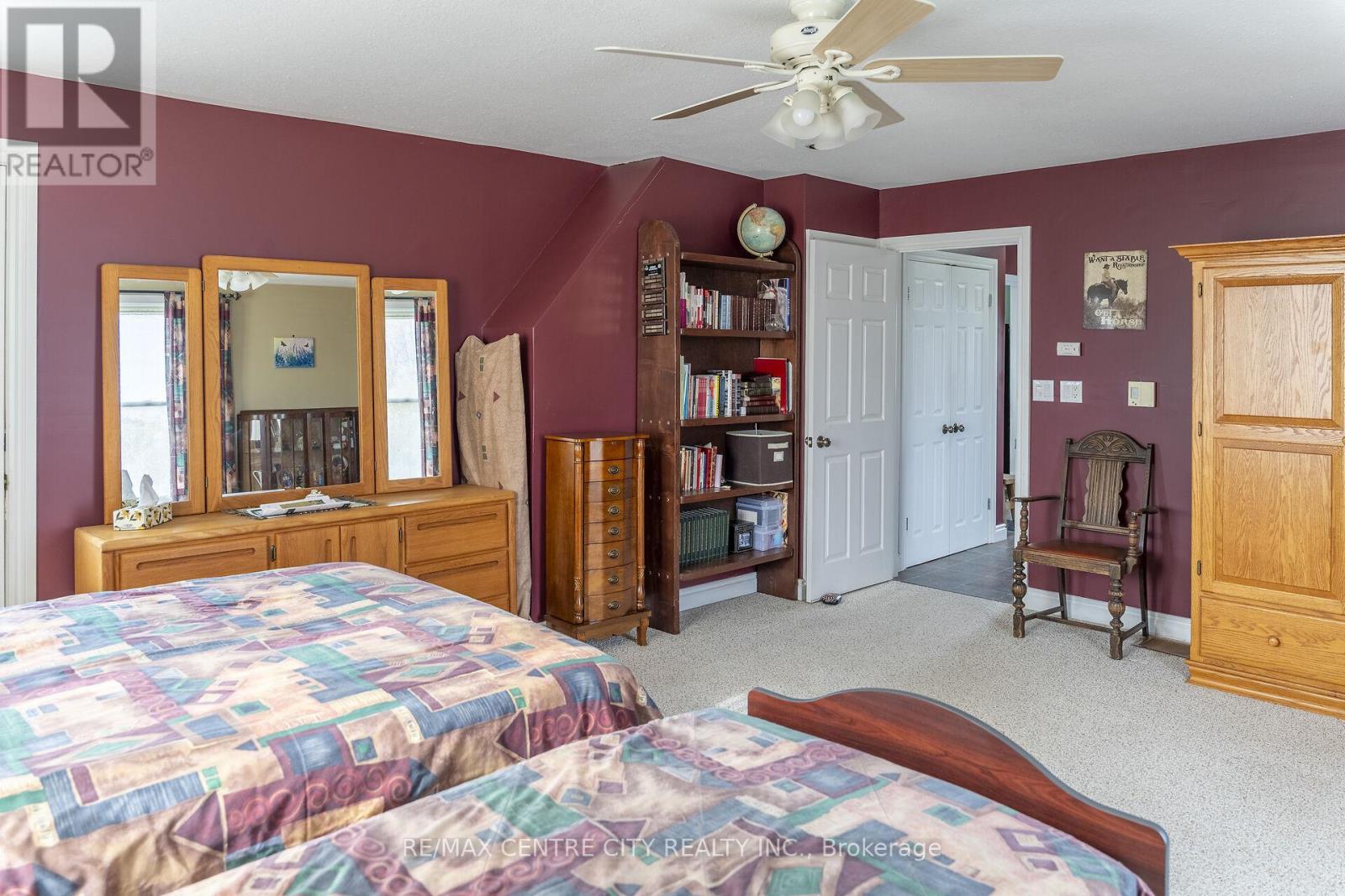 15859 Talbot Trail, Chatham-Kent, Ontario  N0L 1X0 - Photo 25 - X12528128