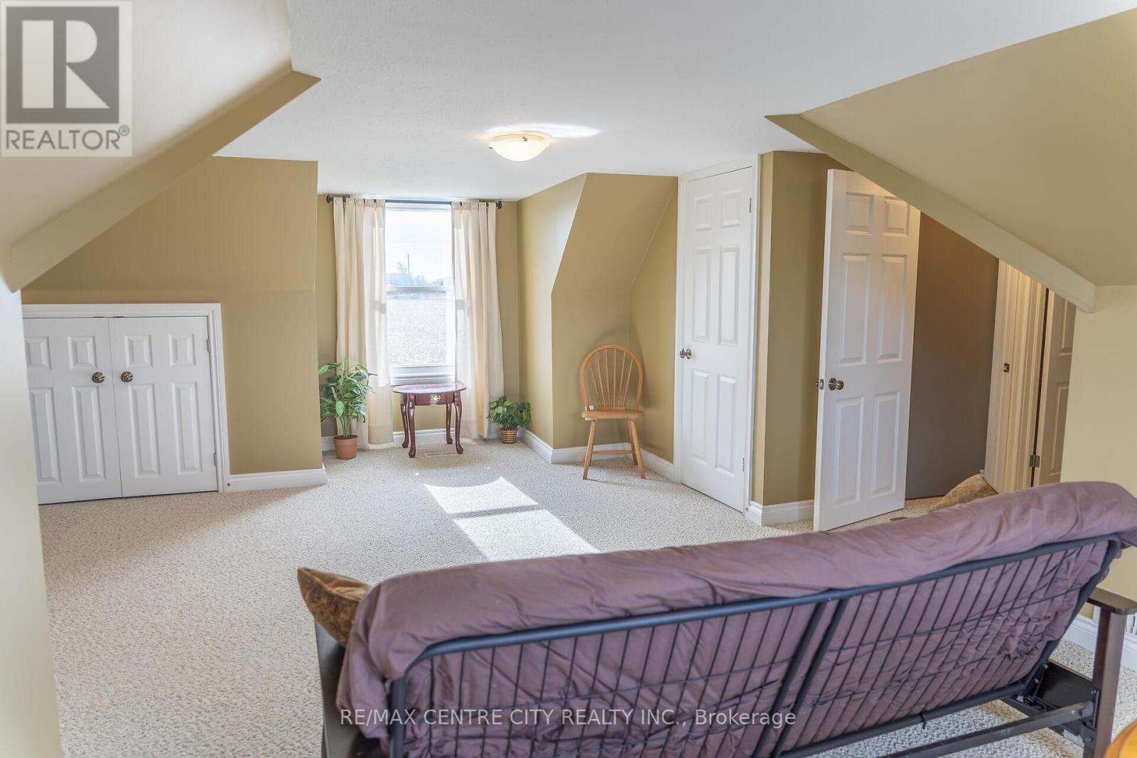 15859 Talbot Trail, Chatham-Kent, Ontario  N0L 1X0 - Photo 42 - X12528136