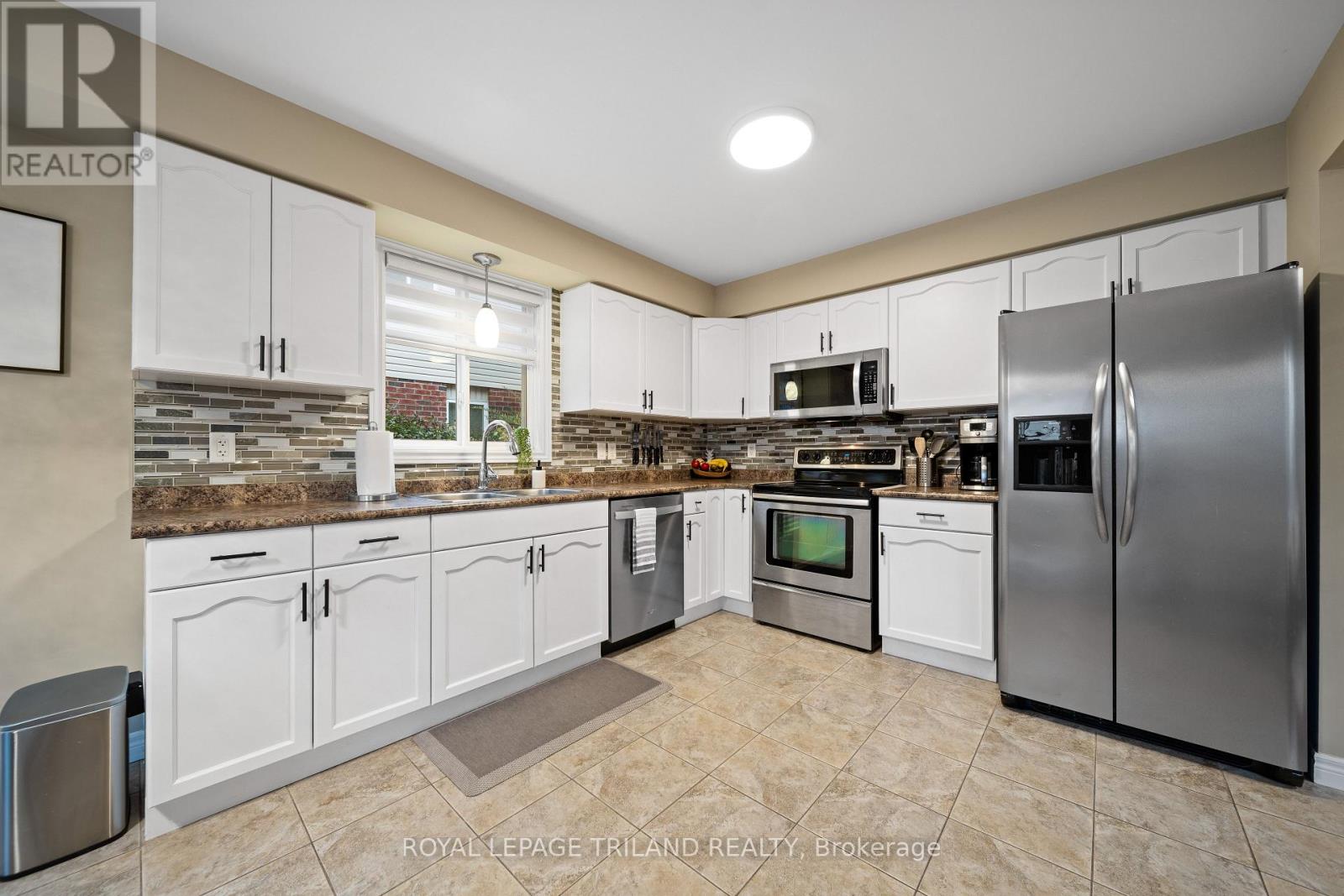 1064 Foxcreek Road, London North, Ontario  N6G 0C9 - Photo 11 - X12528198