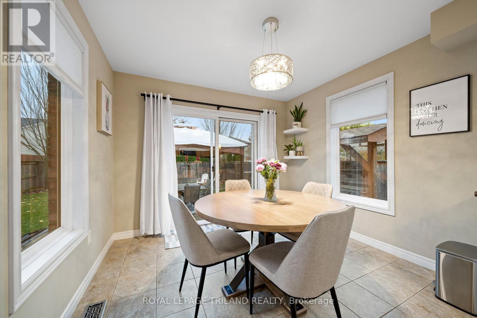 1064 Foxcreek Road, London North, Ontario  N6G 0C9 - Photo 12 - X12528198