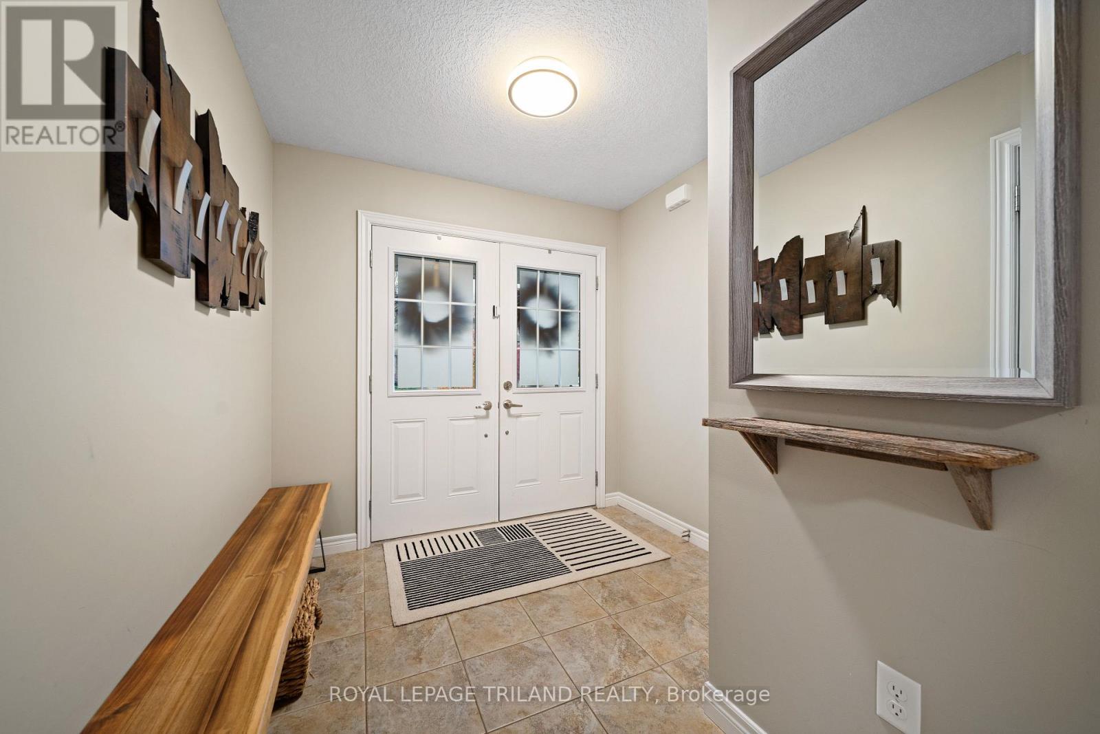 1064 Foxcreek Road, London North, Ontario  N6G 0C9 - Photo 4 - X12528198