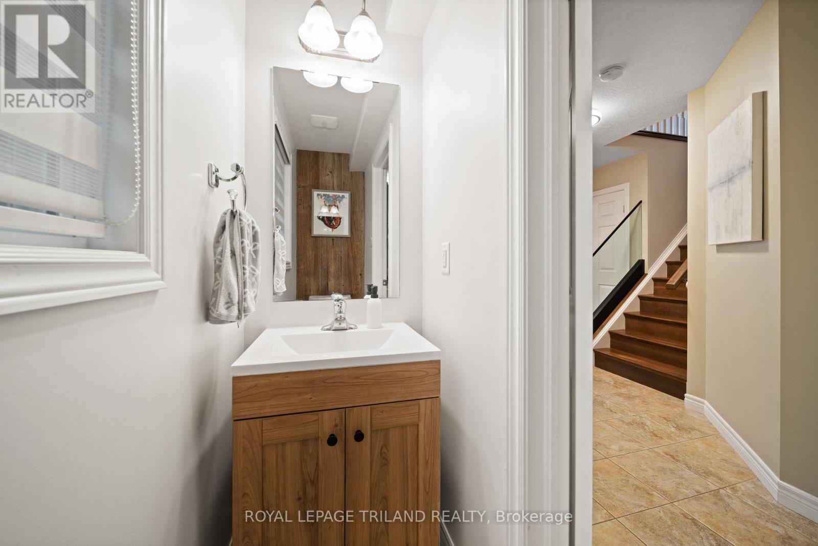 1064 Foxcreek Road, London North, Ontario  N6G 0C9 - Photo 5 - X12528198