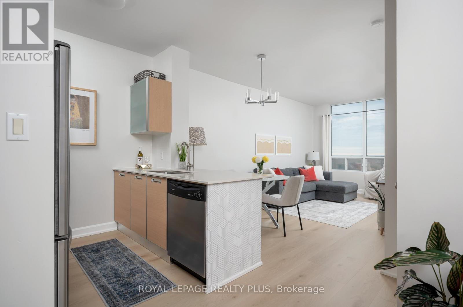 907 - 3391 Bloor Street W, Toronto, Ontario  M8X 1G3 - Photo 11 - W12527806