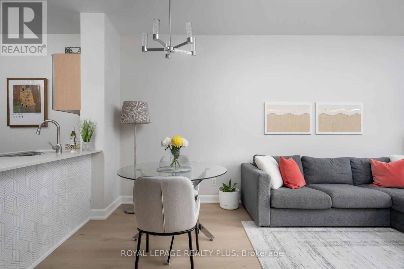 907 - 3391 Bloor Street W, Toronto, Ontario  M8X 1G3 - Photo 14 - W12527806