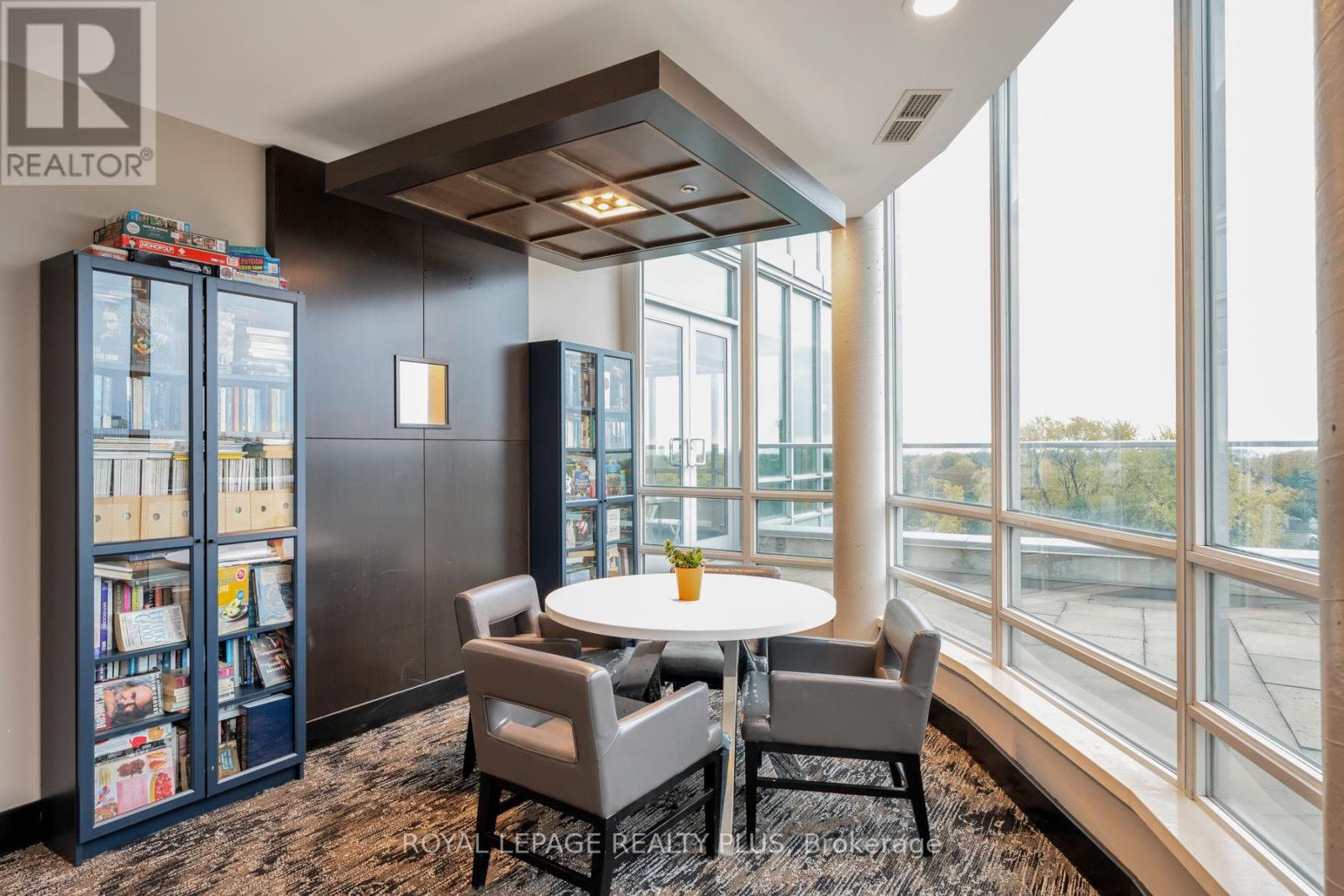 907 - 3391 Bloor Street W, Toronto, Ontario  M8X 1G3 - Photo 38 - W12527806