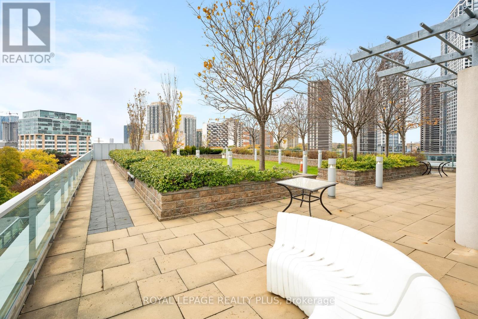 907 - 3391 Bloor Street W, Toronto, Ontario  M8X 1G3 - Photo 44 - W12527806