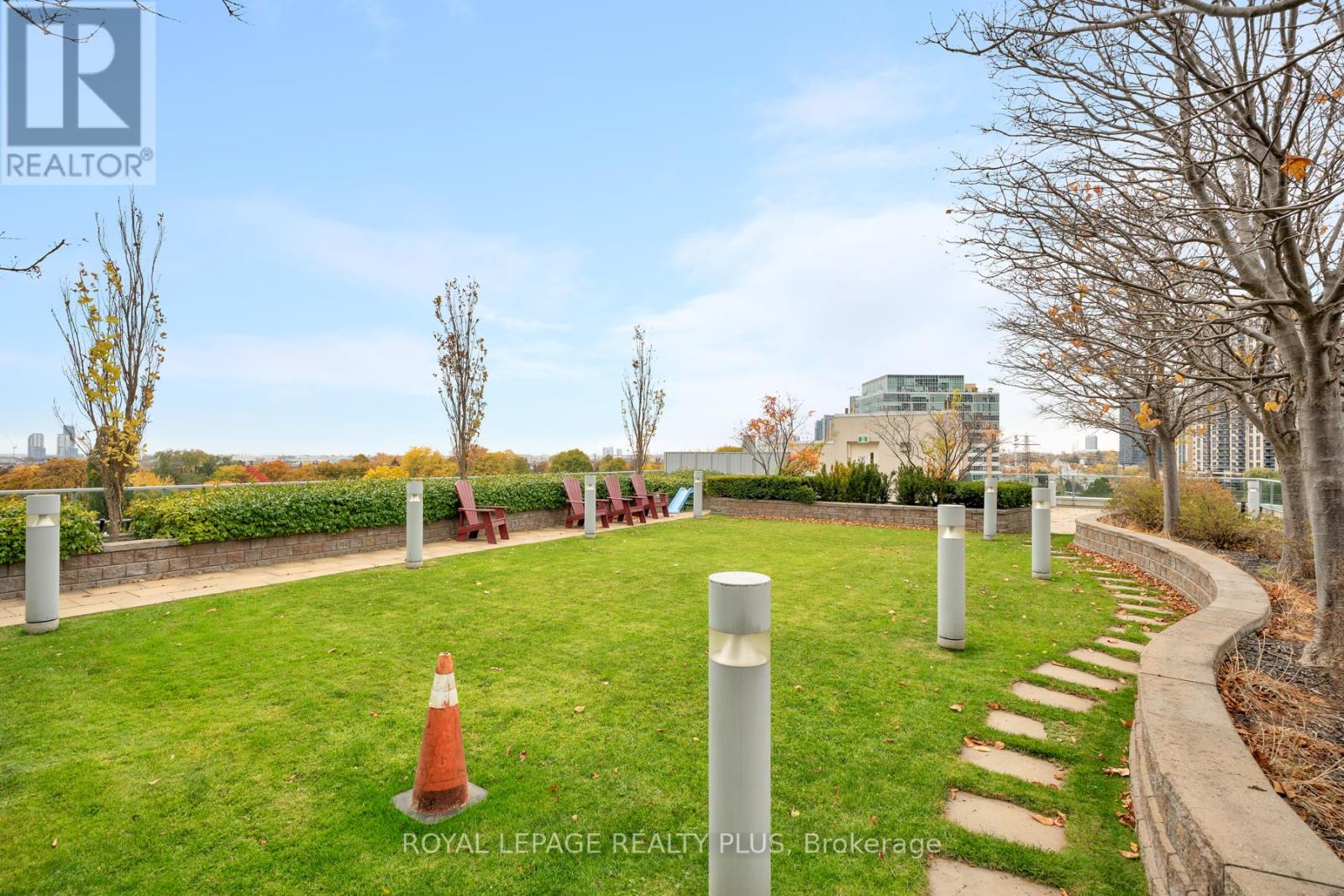 907 - 3391 Bloor Street W, Toronto, Ontario  M8X 1G3 - Photo 45 - W12527806