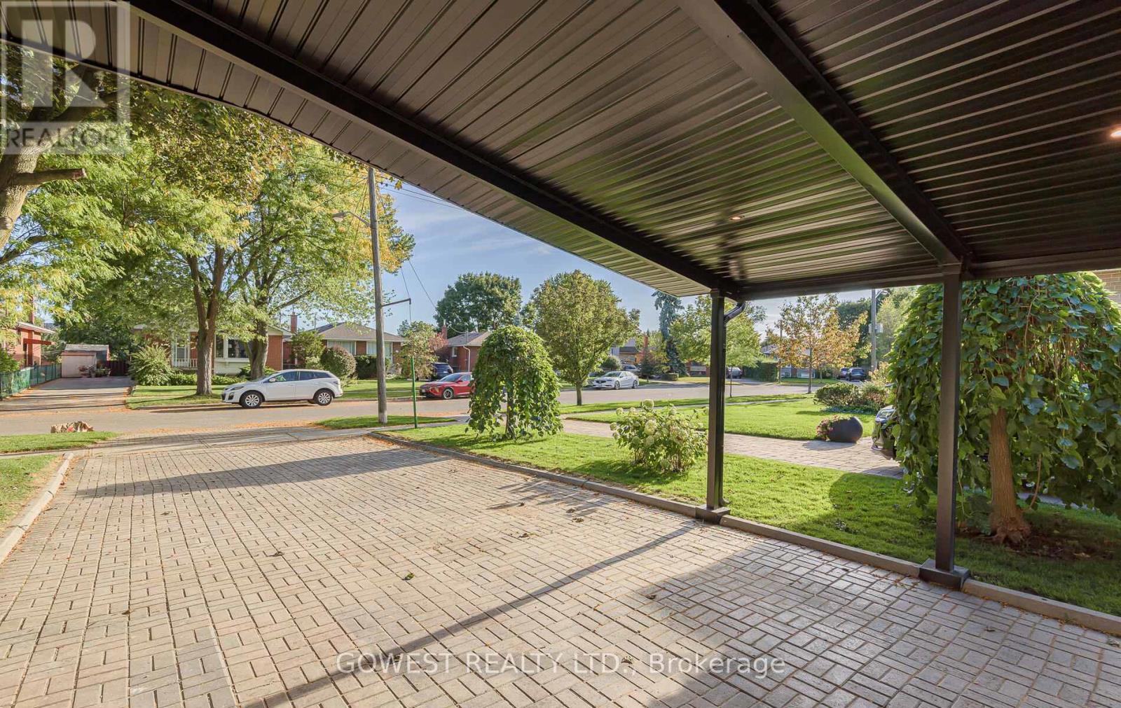 27 Hollister Road, Toronto, Ontario  M9C 4M6 - Photo 3 - W12527832