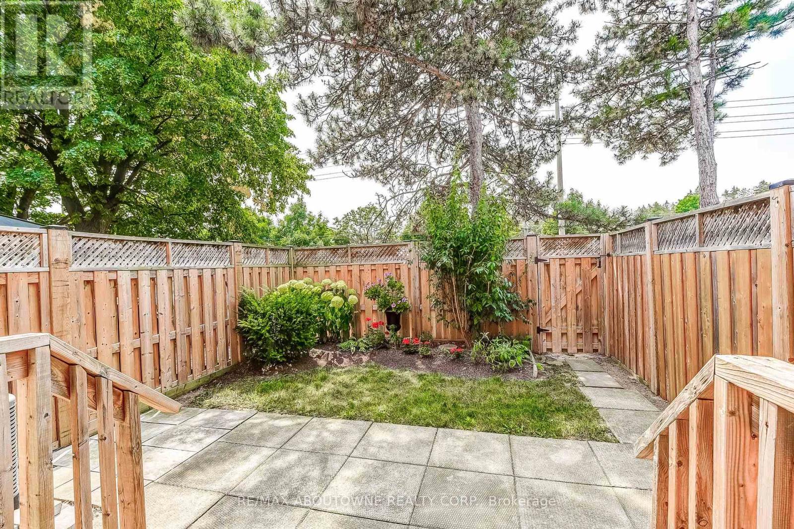 69 - 235 Bronte Street S, Milton, Ontario  L9T 3V8 - Photo 19 - W12527864